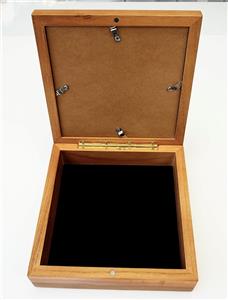 Accessories ~ LG. OAK BOX with Glass for Needlepoint, Photo & Cross Stitch by Sudberry House