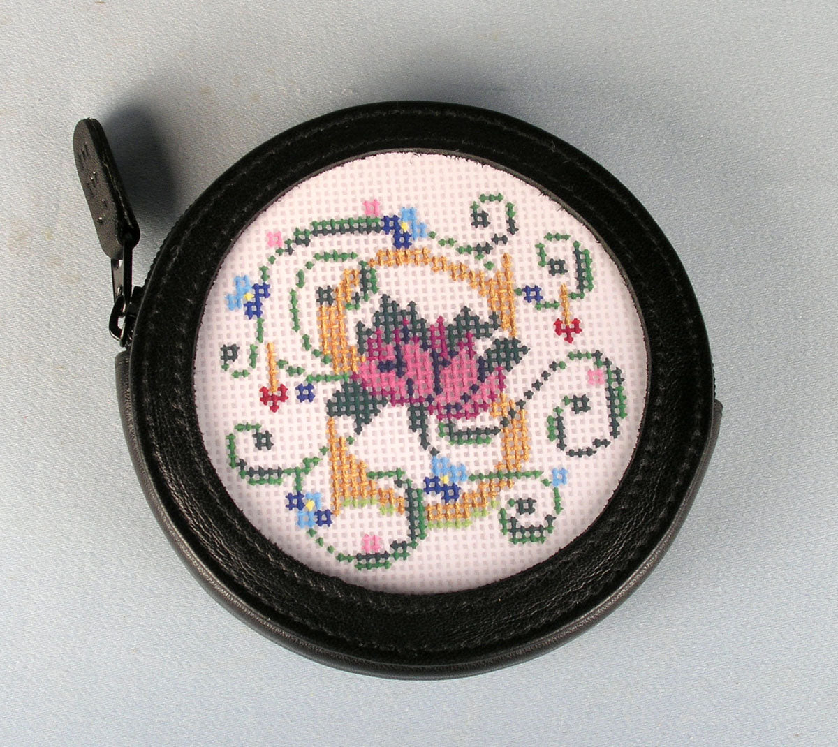 Accessory ~ Black Premium Leather Zippered COIN PURSE CASE for a 3" Rd Needlepoint Canvas by LEE