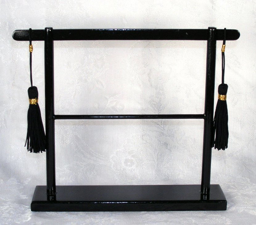 KIMONO STAND ~ Medium Solid Wood Kimono Stand for Display of a 5" by 6" Kimono Canvas by Lee