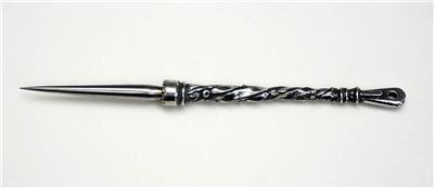 Laying Tool ~ Stiletto Laying Tool Hummingbird House of England for Needlepoint ~ Pewter