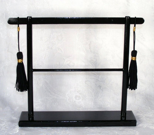 KIMONO STAND ~ Medium Solid Wood Kimono Stand for Display of a 5" by 6" Kimono Canvas by Lee